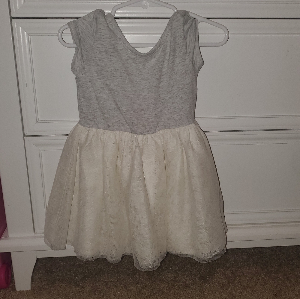 Old navy 18 to 24 month grey and white tutu dress